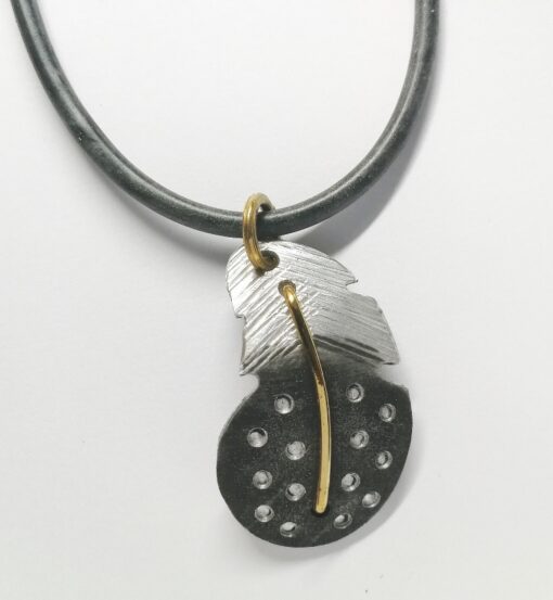 Pendant small Guinea fowl feather Brass