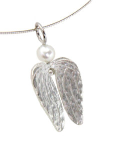 Pendant with necklace*, medium size Mopane leaf: 925 Sterling Silver, white freshwater pearl