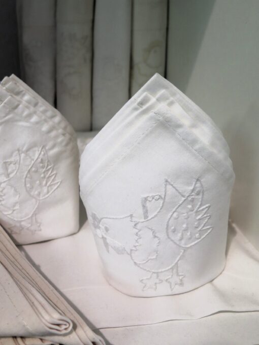 Embroidered Serviettes (White)